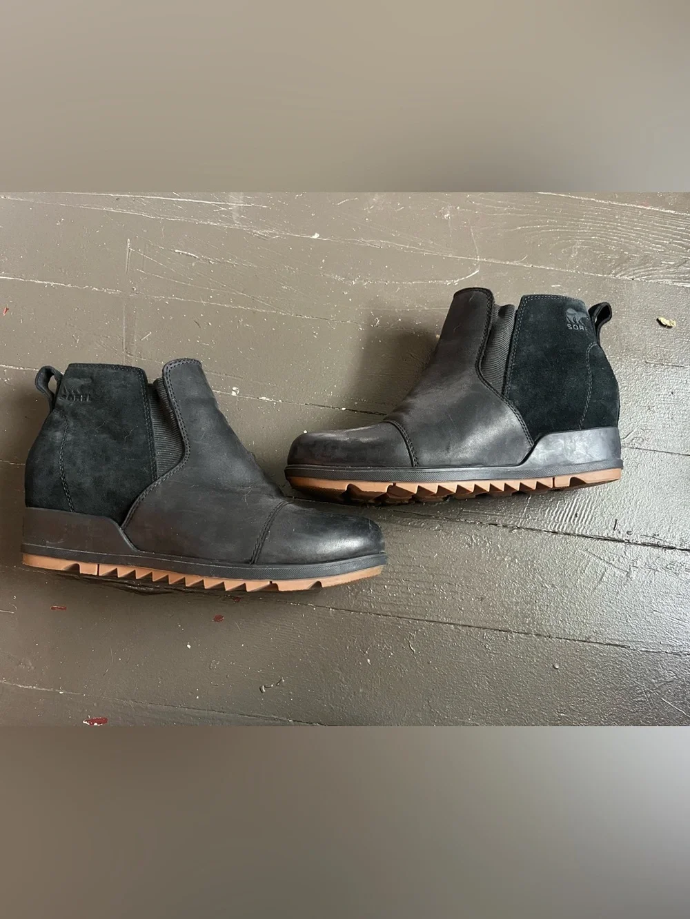 Sorel Evie Black Leather Pull On Boots with Brown Lug Sole
